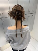 アールプラス 新宿(ar+)&nbsp;【新宿駅/新宿三丁目/ヘアセット/カチモリヘア/お呼ばれヘア】
