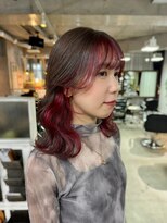 モモ(momo)&nbsp;人気インナーカラー/イヤリングカラーレッド/ボルドーカラー赤髪