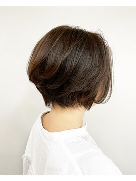 トップヘアー 玉島店(TOP HAIR) 《TOPHAIR 玉島店/ ベリー》前下がりショート×パールグレー