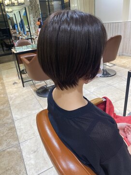 ネオリーブソラ 相模大野店(Neolive sola) 丸みショート/アッシュカラー