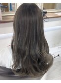 くすみ系オリーブカラー