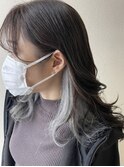 ホワイトバイオレットのイヤリングカラー