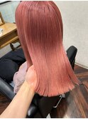 ストレートブリーチカラー暖色ピンクカラーサラツヤ髪