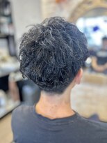 メイプルフェロー(MAPLE fellow)&nbsp;20代30代40代大人男性メンズパーマ束感ナチュラル爽やか