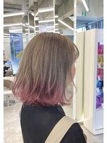 ブラウン(Brown)&nbsp;【 MIKU 】毛先ペールピンク×ベージュカラー