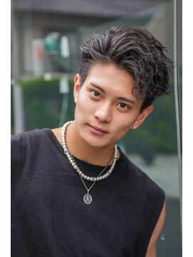 トゥルークリエイション 渋谷(True Creation SHIBUYA) カッコよくかき上げスタイル