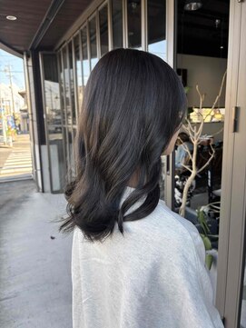 サロン クラッチ クリエイティブ コンセプト(salon CLUTCH creative concept) 暗髪×くすみolive