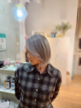 ミラシィ 成田(Mirashy) ハイライトカラーミルクティーベージュレイヤーカット