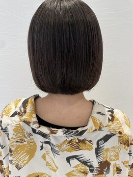 イア(oia) 【お客様スタイル】360度どこから見ても美しいフォルムのボブ☆