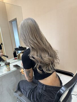 ジジ インターパーク 宇都宮(Gigi) ハイトーン/グレージュカラー/シアーカラー/姫カット/宇都宮