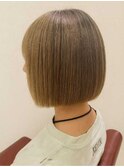 ぷつっとラインのミニボブ×ミルクティーベージュ