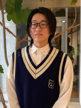 美容室 ビ フェスカ(B FESCA) 外ハネストレートミディ