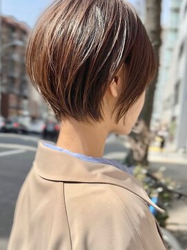 アイドットプラスフェリシア 表参道(i.+FERiCIA.) 20代/30代/ニュアンスカラー/小顔/前髪カット/ショート/表参道