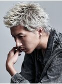 金髪スパイキーショート