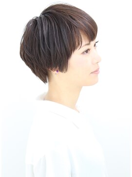 ワースホワイル(WORTH WHILE) 大人ガーリーダークアッシュミディアムレイヤーカットブリーチ