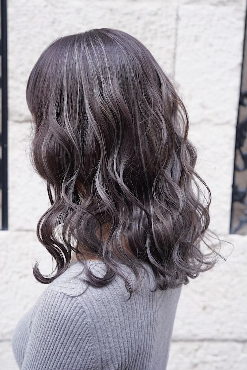 ハイライト/ハイライトカラー/グレージュ/セミロング/ツヤ感