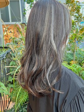 シルフ 吉祥寺(sylph) シルバーのコントラストハイライト【sylph吉祥寺】