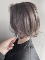 ジレ(giLet) 切りっぱなしボブ×グレージュ