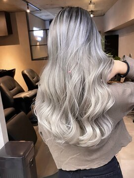 サニー 渋谷(SUNNY) ホワイトピンクバレイヤージュ、ハイライトアッシュベージュ