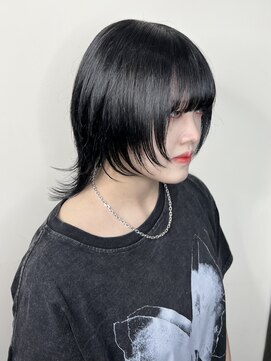 ミディアムウルフカットウルフカット顔まわりレイヤーカット