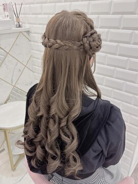 リルミー(Lilme) 後ろから見ても可愛い片耳ひつじヘア*まゆ