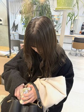 ロマリア(Lomalia) 【Lomalia表参道】オリーブグレージュ/シアーカラー/セミディ