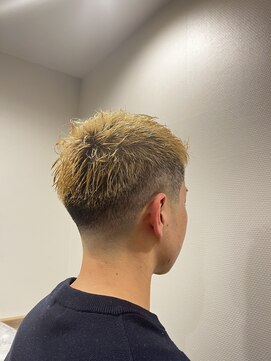 銀座マツナガ 神田店 20代30代周りと差がつくロースキンフェード