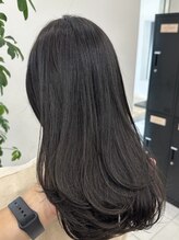 イルミナカラーで圧倒的な艶髪へ。ダメージは普通のカラーの80%減に。だから叶えられるツヤと手触り。