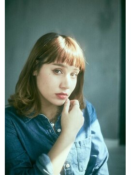 ビバーチェ(Vivace) フェミニン・ガーリーな大人可愛いミディアムスタイル