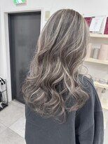 ジゼル(gisele) 仙台ハイライトカラーバレイヤージュシャドールーツ白髪ぼかし