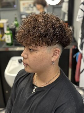 バーバーショップライズ 2nd(barber shop RAIzE) スペインカール