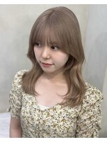 イル(iLu.) ミルクティーベージュダブルカラーミディアムレイヤー