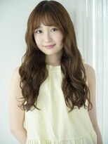 キネン バイ ツリー 宇都宮(kinen by tree)&nbsp;ロングウェーブくすみベージュのフェミニンエアリーカール
