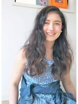 ローブ アオヤマ(LOAVE AOYAMA)&nbsp;外国人風 /  レトロ ガーリー ウェーブ ロング