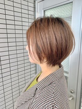 アール バイ ニーナ(R by NINA) 【小顔効果】ラウンドショートボブ【骨格補正】