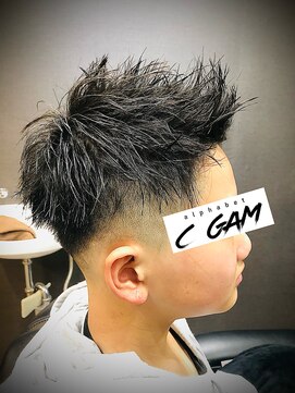 アルファベットシーガム(C gam) アップバングBOY