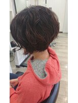 クローバー 本店(CLOVER)&nbsp;緩いウェーブ前下がりボブ