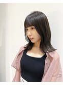外ハネミディアム×地毛風ブラックカラー