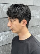 ヒュイル バイ ニアウ(Hwyl by Niau)&nbsp;メンズマッシュセンターパートスパイラルパーマニュアンスパーマ