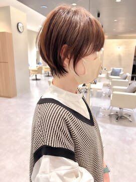 シシ 大宮(She 2.) 乾かして丸くなるショート/丸みショート/前髪/ベージュカラー