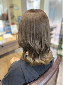 ビースリー ロア マロンベージュ  2024.11.7