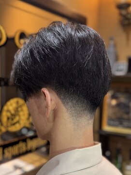 ヒロギンザバーバーショップ 大宮店(HIRO GINZA BARBER SHOP) テーパーフェードセンターパート/大宮/ニュアンスパーマ