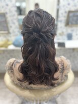 サクララ(Sakura la)&nbsp;ハーフアップ／結婚式／お呼ばれヘア／参列へア／二次会へア