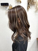 リングバイモアムー(Ring by Moremuu)&nbsp;ハイライト　issy