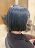 爽やかブルーシルバーカラー小顔ボブカットダブルカラー