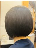 ストレートミニボブ