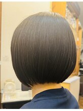 ニコ ヘアデザイン ストレートミニボブ