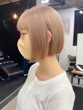 キラ 静岡(KILLA) ブリーチダブルカラー/ミルクティーベージュ/ショートボブ