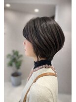 アンベリールフルー(EMBELLIR fleur)&nbsp;癖を活かしたショートボブで360度褒められヘア 30代40代50代