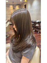 アルルヘアーオキナワ(ARURU HAIR) レイヤーカット×上品グレージュ